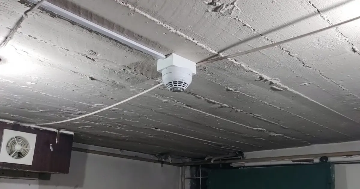 sistema de alarma contra incendio en edificios