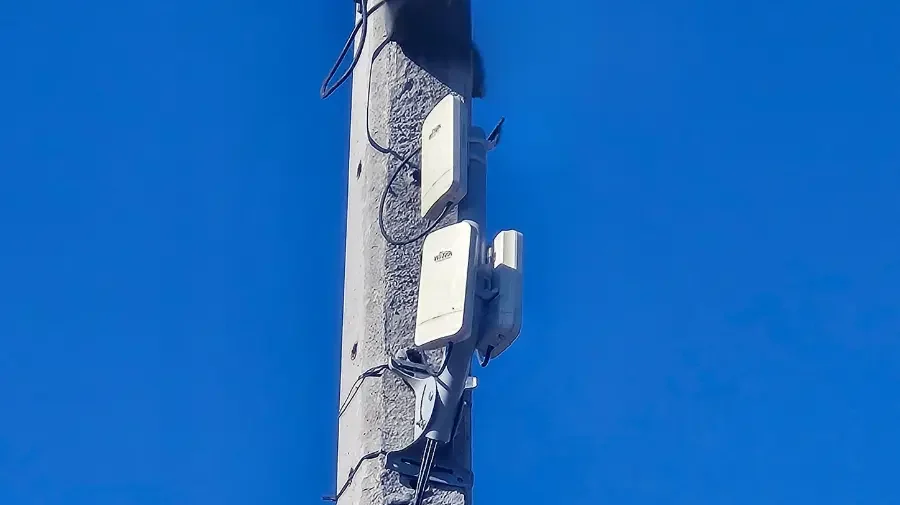 Instalación de Cámaras IP con Antenas para Videovigilancia 1 Nosteal sistema de videovigilancia ip de largo alcance en Chile