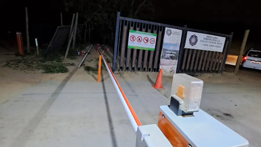 Instalación de Portones Automáticos para Comunidades y Empresas en Santiago 3 Nosteal barrera automatica para acceso vehicular