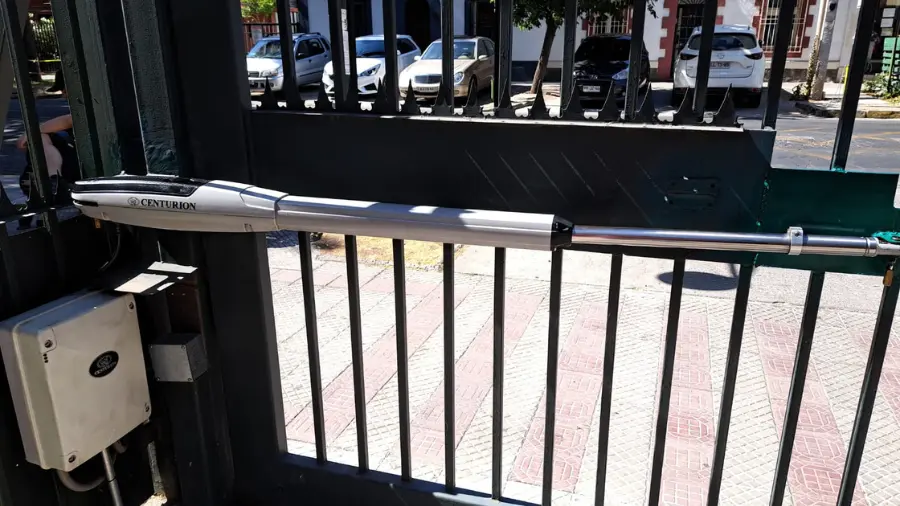 reparacion de portones batientes en las condes